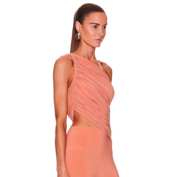 NEW NORMA KAMALI REVOLVE ONE-SHOULDER TOP - Picture 4 of 8